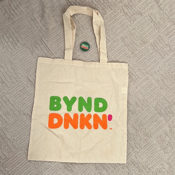 Dunkin Donuts BYND DNKN reusable tote bag and pop socket bundle New - Picture 2 of 16